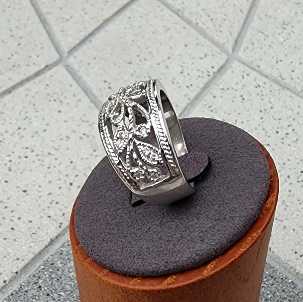 RS Covenant Silver Filigree Vine Floral Crystal Openwork Band Dome Ring